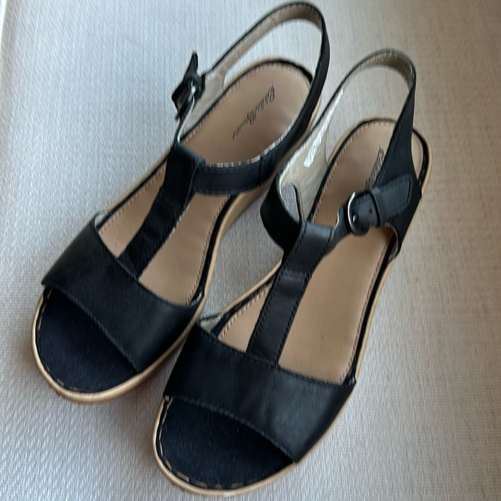 Eddie Bauer black leather strappy wedge sandals-women’s 8